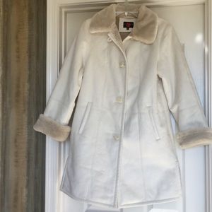 Beautiful ladies coat like new